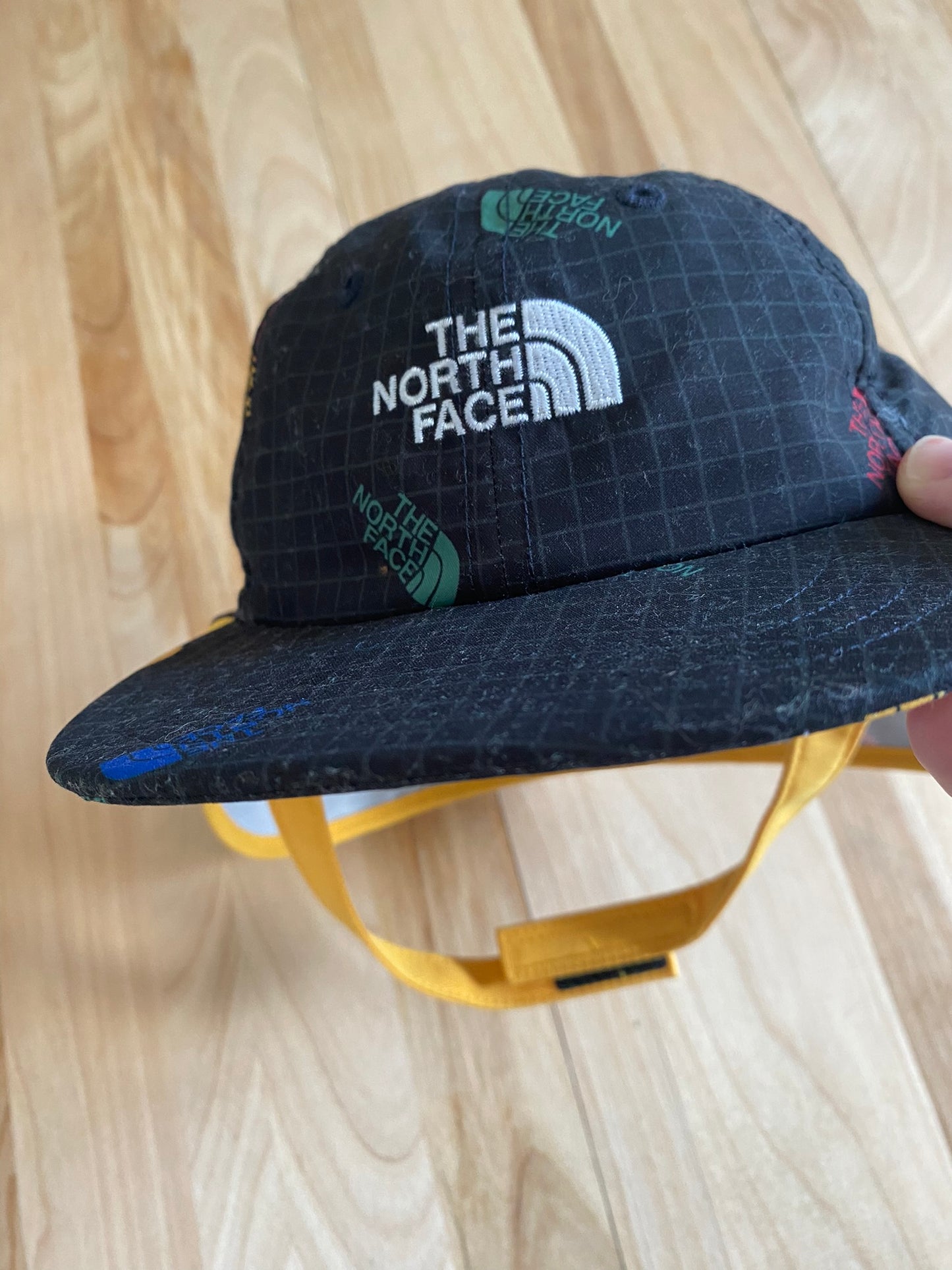 NEUF! Casquette - North Face - 6-24 mois