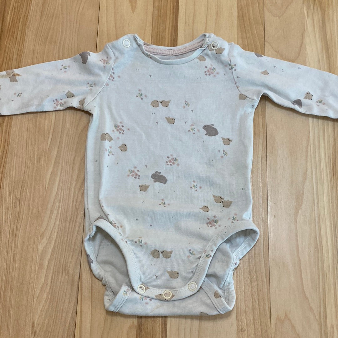 Onesie - H&amp;M - 2-4 months *IMPERFECT*